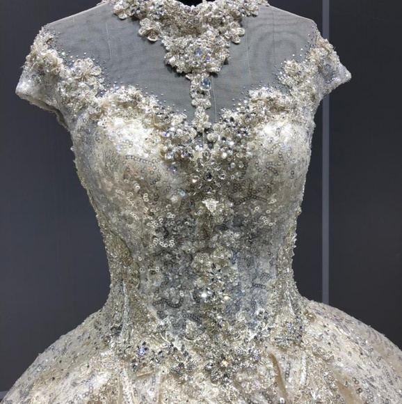 Wedding dress ball gown elegant - Picture 2 of 3